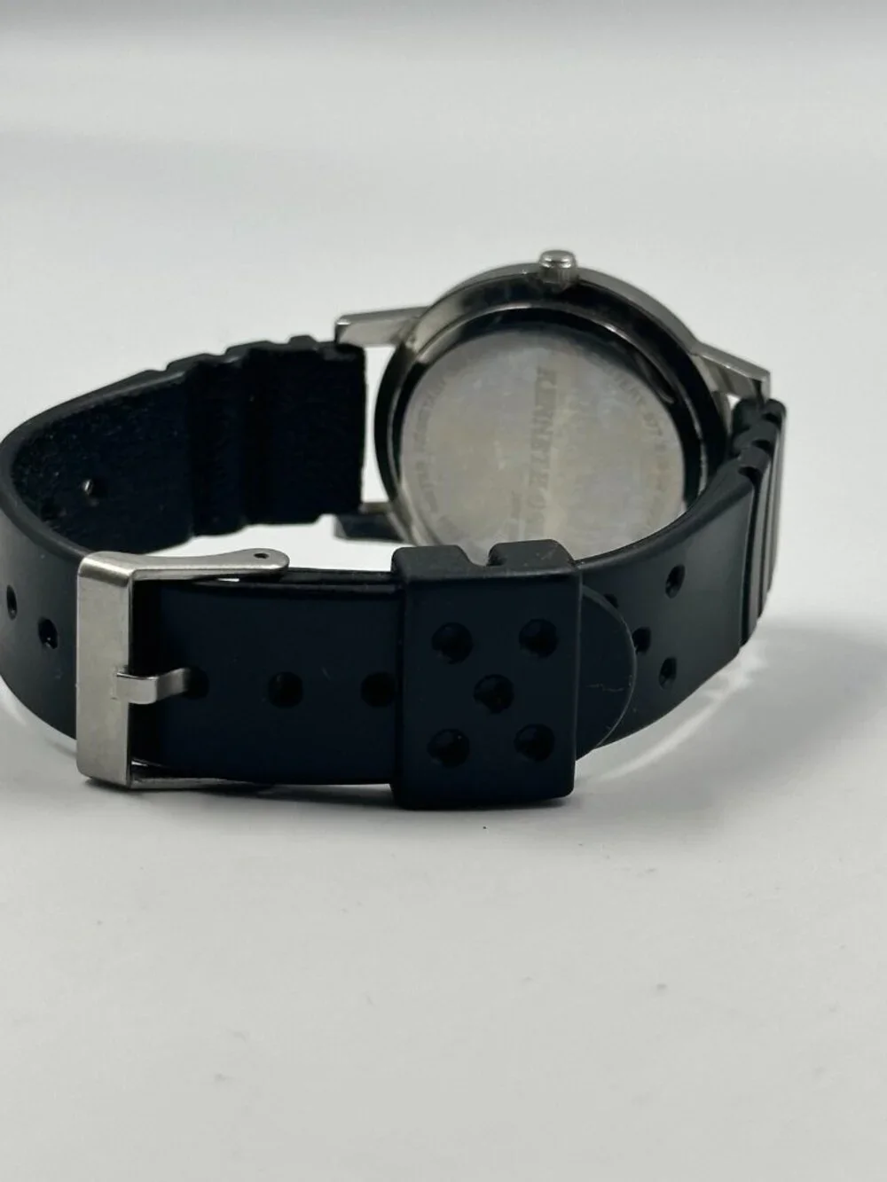 Kenneth Cole Watch Men Silver Tone White Dial Date Window New Battery 10